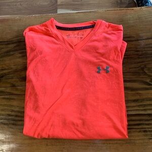 Men’s Under Armour heat gear t-shirt size large
